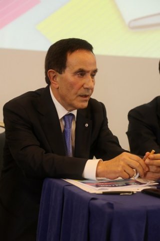 il presidente dell'UNICOOP di Roma durante il congresso nazionale del 2013 a Roma